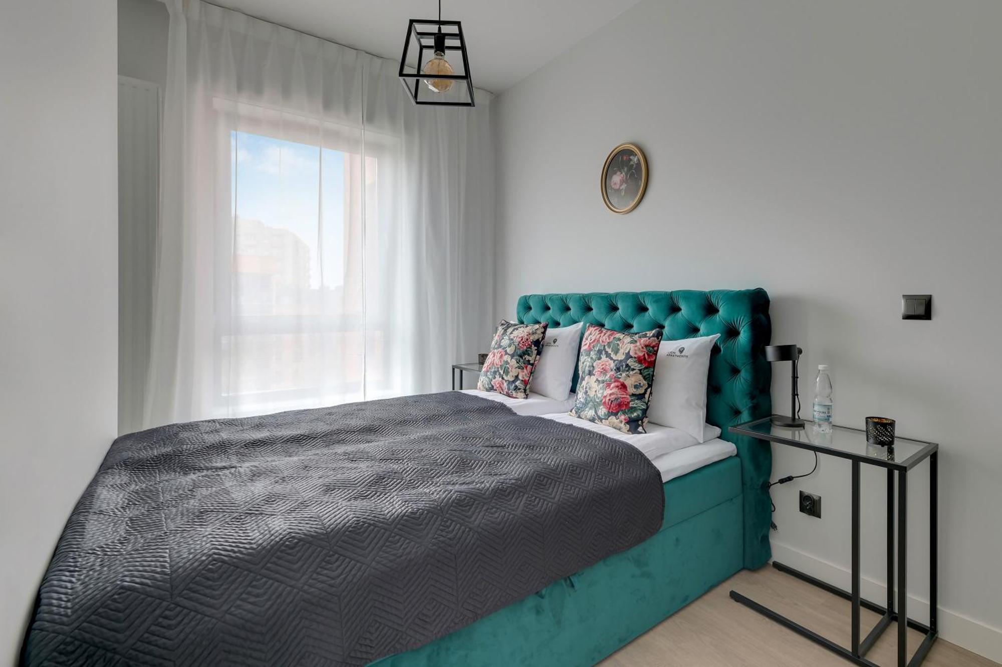 Scala City Center Apartments & Studios By Lion Apartments Гданск Екстериор снимка