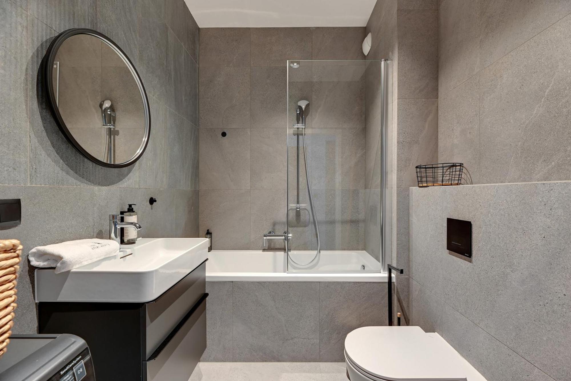 Scala City Center Apartments & Studios By Lion Apartments Гданск Екстериор снимка
