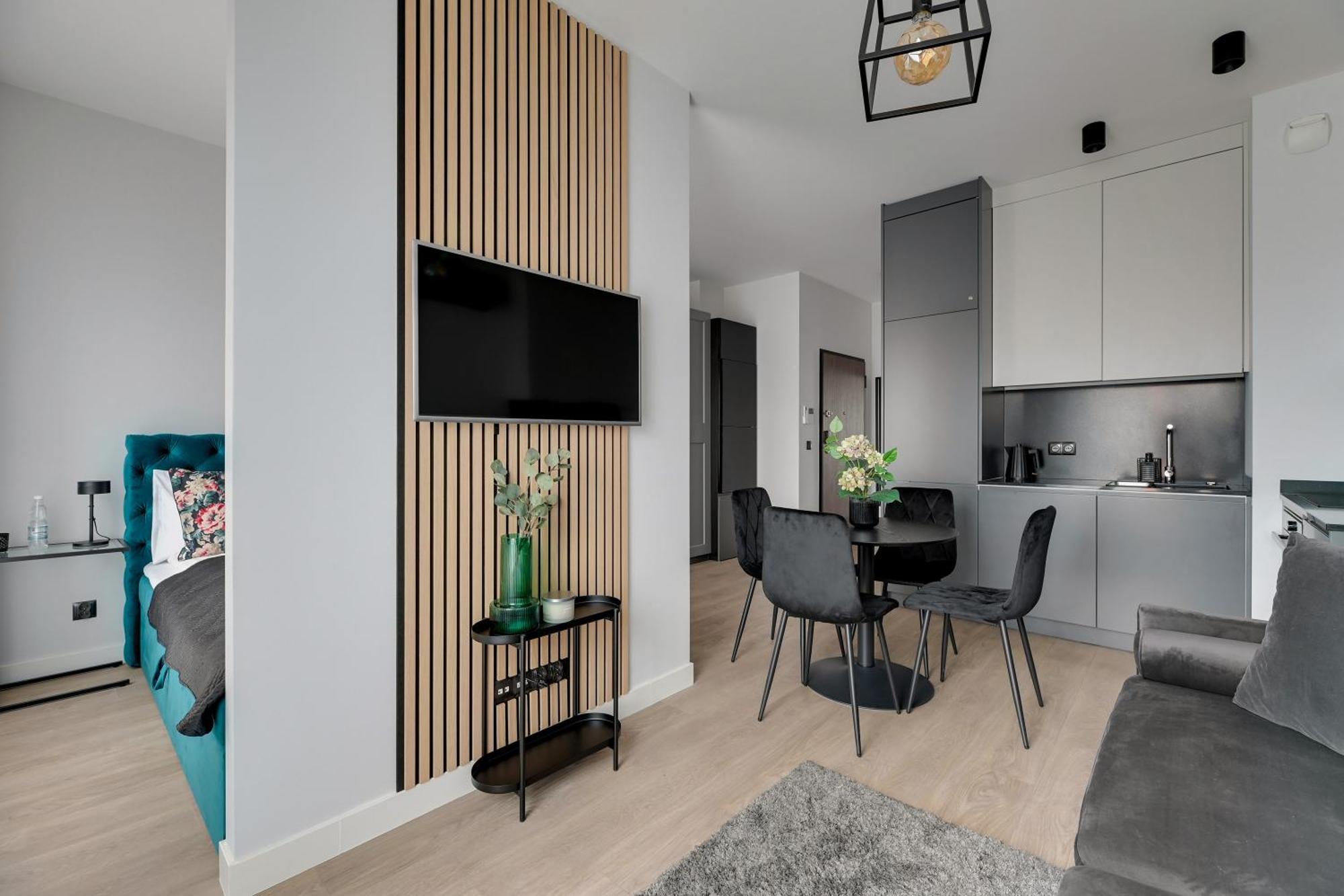 Scala City Center Apartments & Studios By Lion Apartments Гданск Екстериор снимка