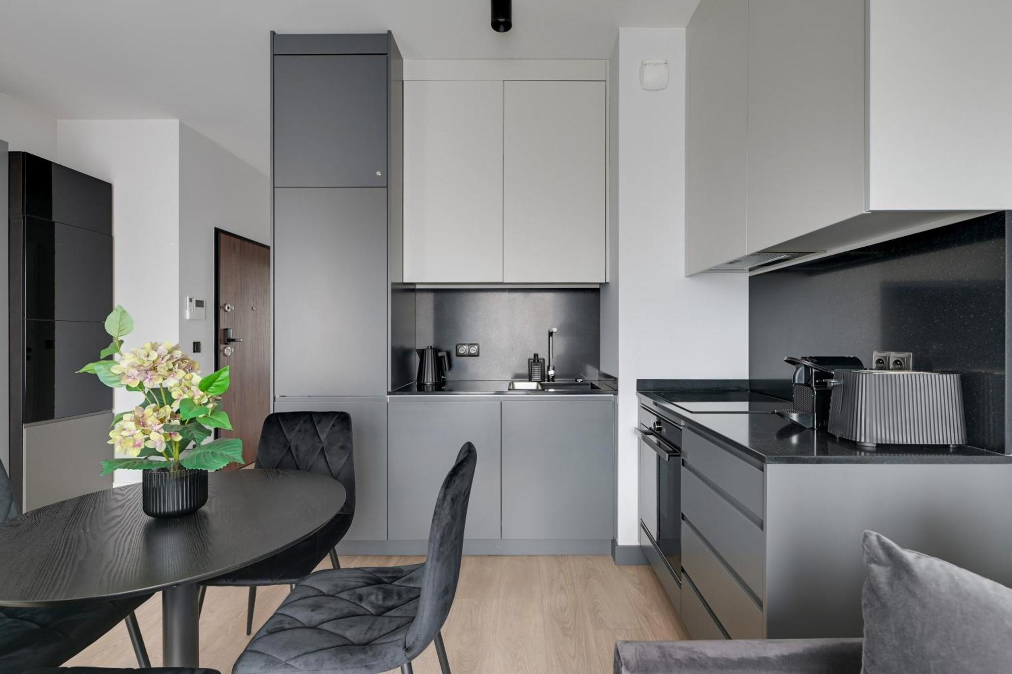Scala City Center Apartments & Studios By Lion Apartments Гданск Екстериор снимка