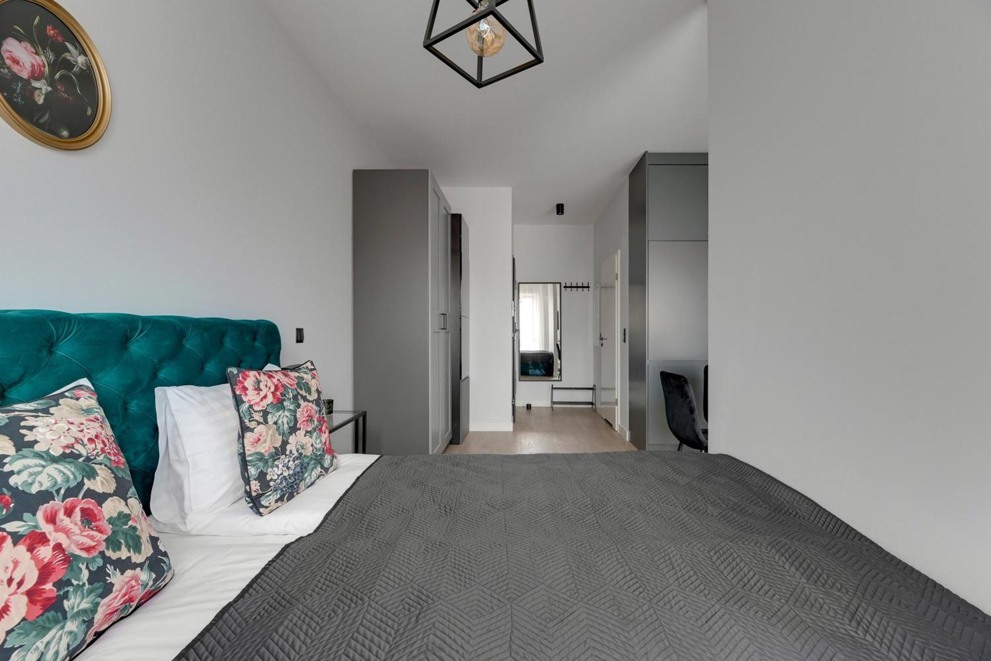 Scala City Center Apartments & Studios By Lion Apartments Гданск Екстериор снимка