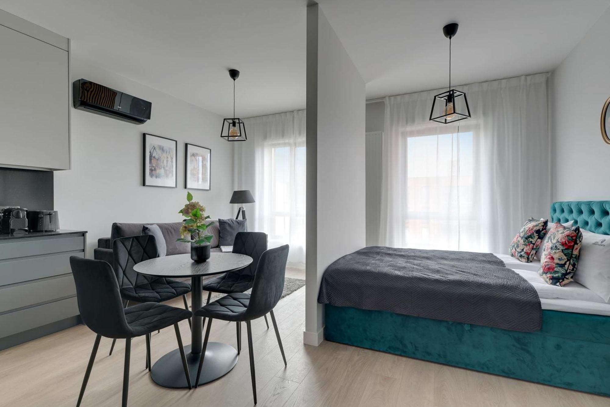 Scala City Center Apartments & Studios By Lion Apartments Гданск Екстериор снимка