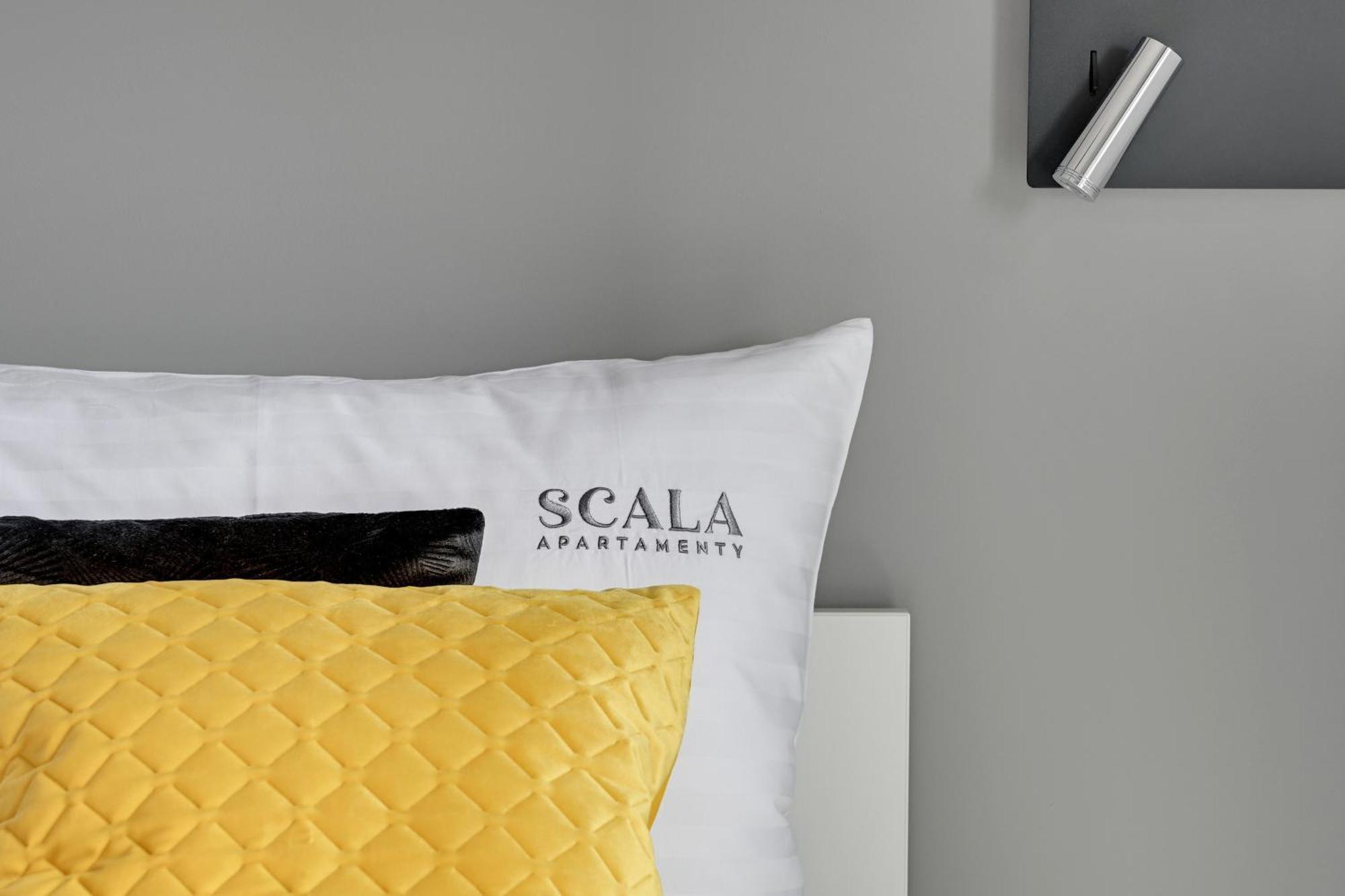 Scala City Center Apartments & Studios By Lion Apartments Гданск Екстериор снимка