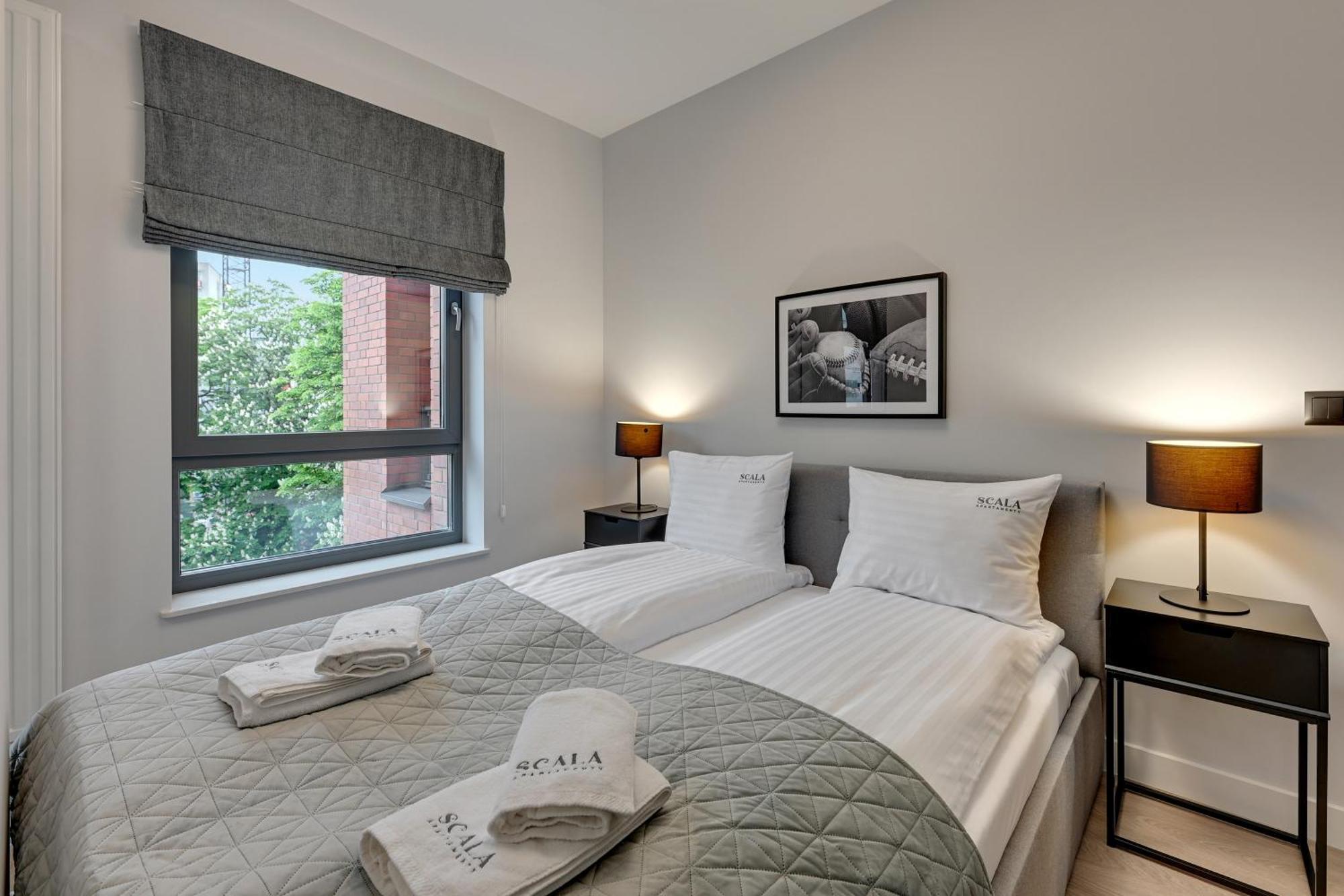 Scala City Center Apartments & Studios By Lion Apartments Гданск Екстериор снимка