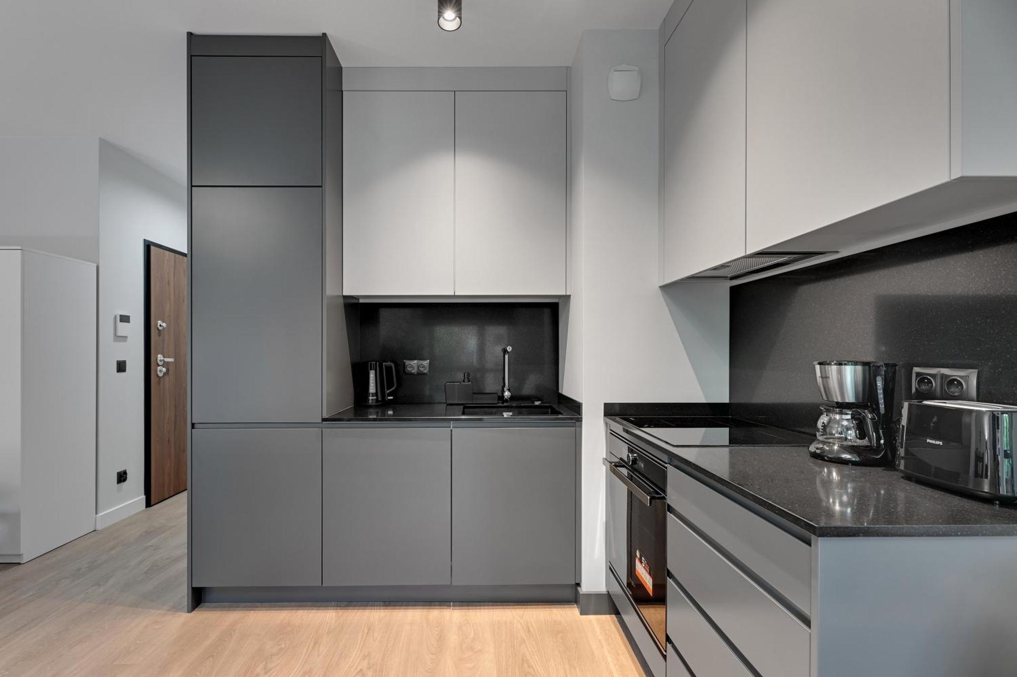 Scala City Center Apartments & Studios By Lion Apartments Гданск Екстериор снимка