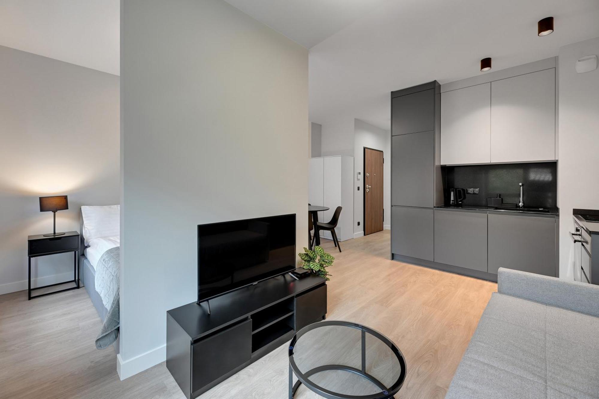 Scala City Center Apartments & Studios By Lion Apartments Гданск Екстериор снимка