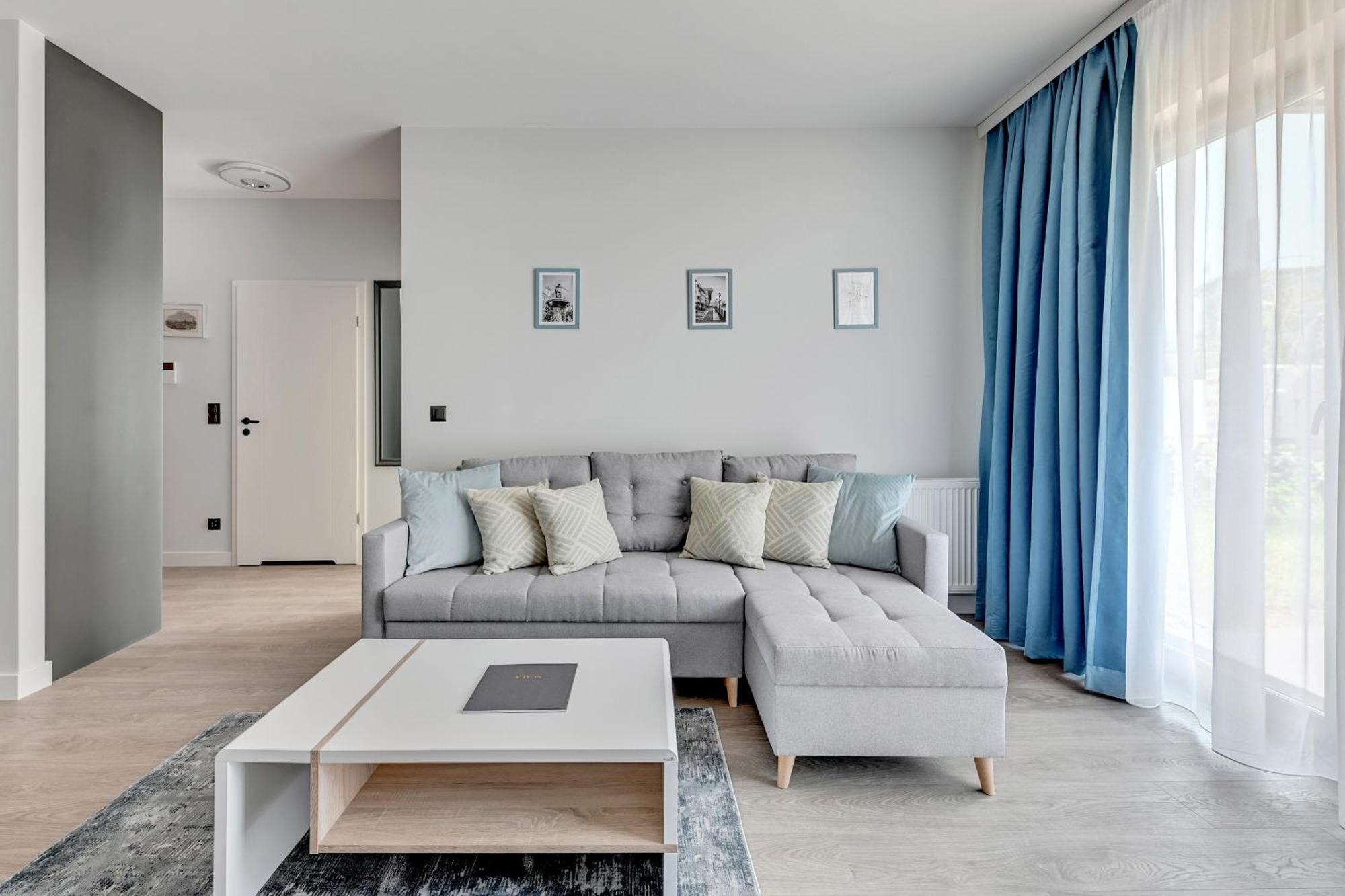 Scala City Center Apartments & Studios By Lion Apartments Гданск Екстериор снимка