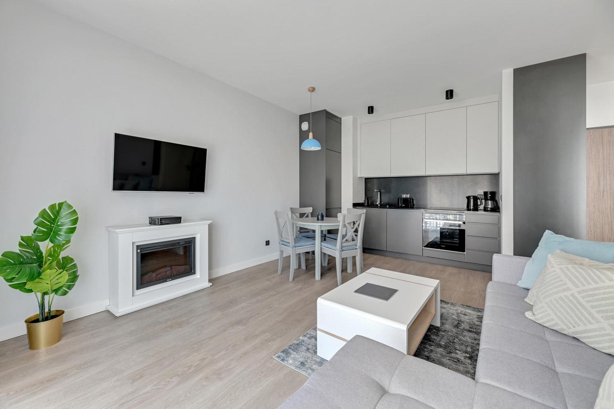 Scala City Center Apartments & Studios By Lion Apartments Гданск Екстериор снимка