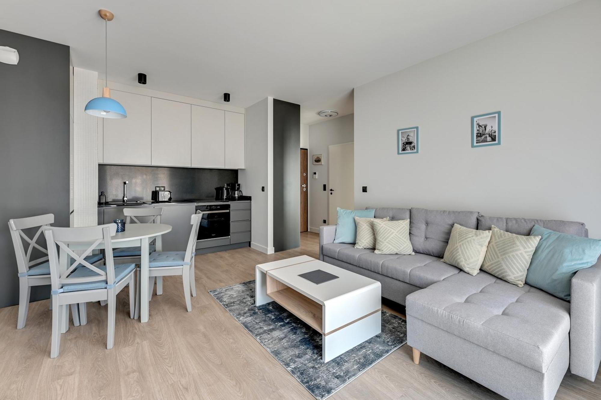 Scala City Center Apartments & Studios By Lion Apartments Гданск Екстериор снимка